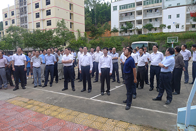 南平市市委書記裴金佳、市長(zhǎng)林寶金率市委市政府全部領(lǐng)導(dǎo)及各市縣主要領(lǐng)導(dǎo)一行蒞臨我公司視察指導(dǎo)
